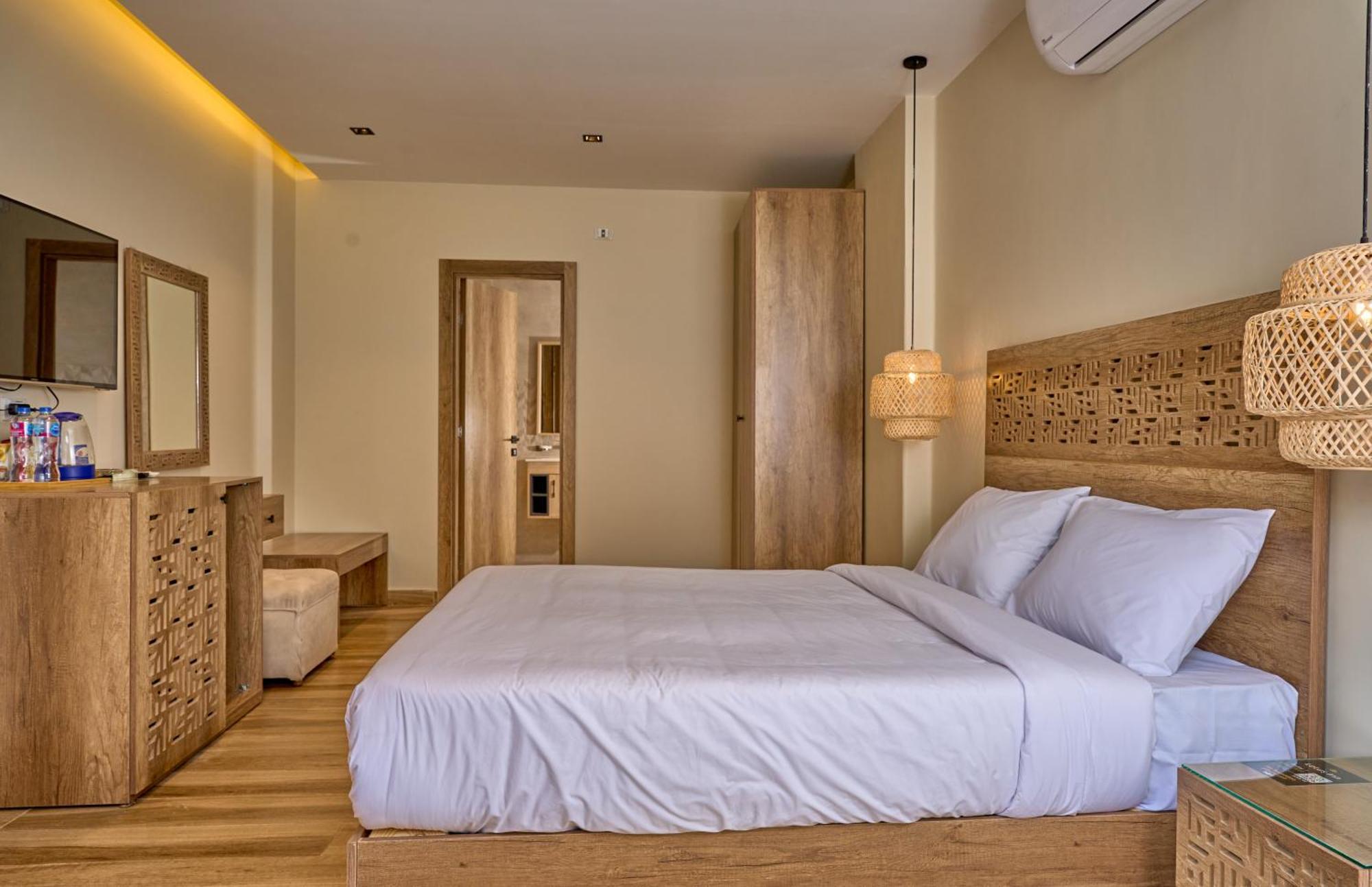 Lotus Inn Kafret el-Gabal Exteriör bild