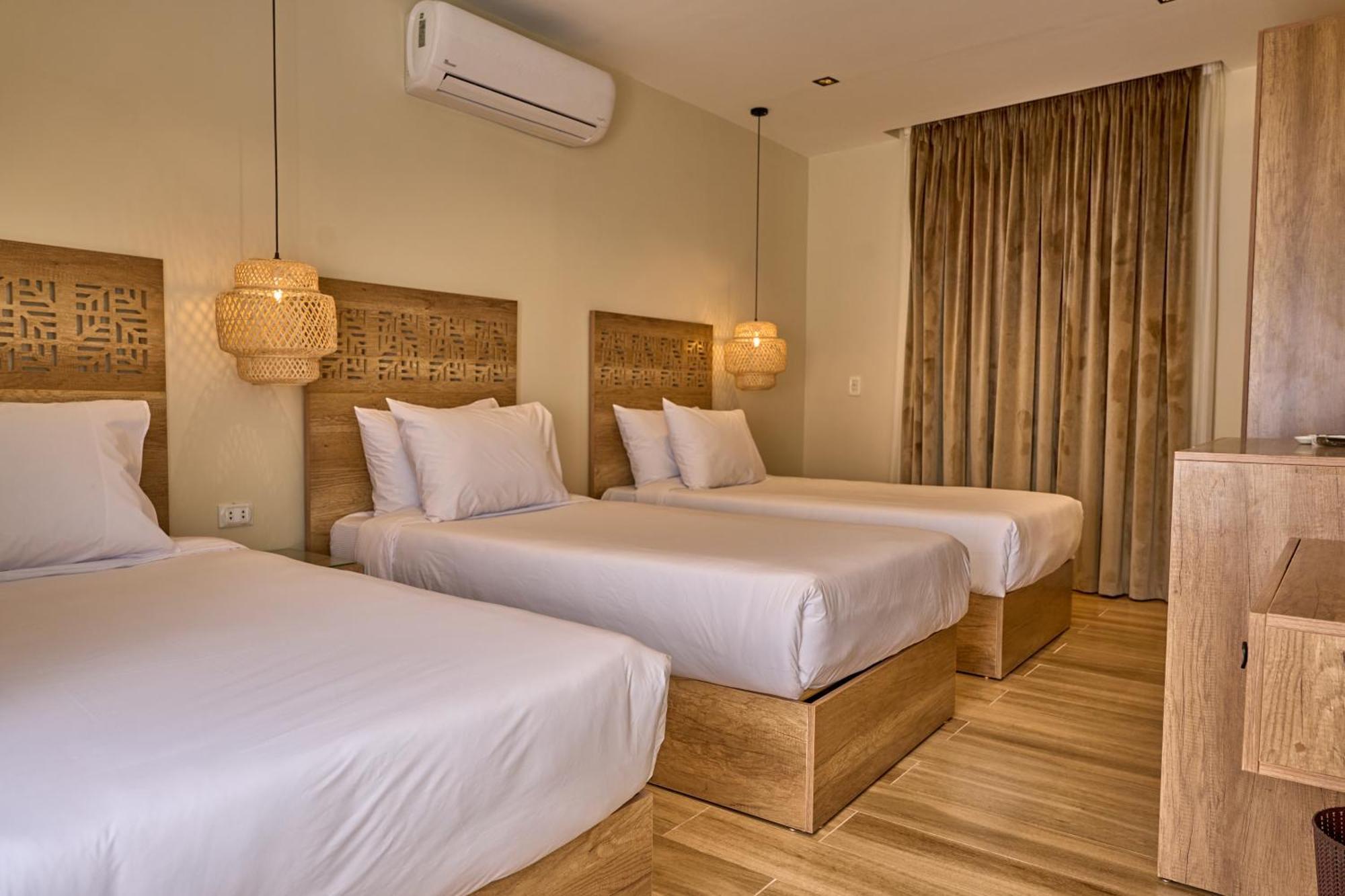 Lotus Inn Kafret el-Gabal Exteriör bild
